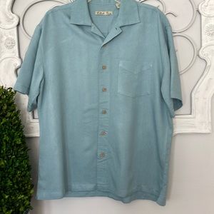 Men’s Batck Bay Coastal  Blue Button Up Shirt Size Med